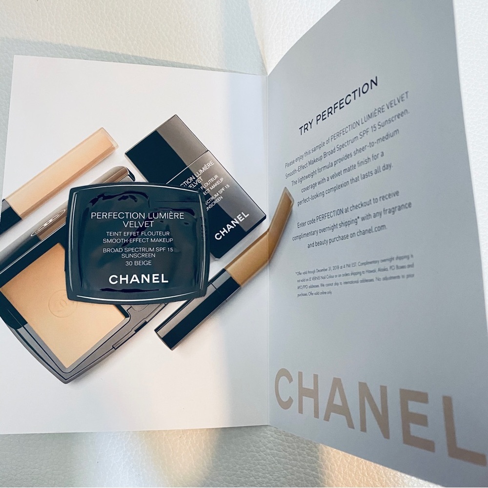 Chanel Perfection Lumiere Velvet foundation Sample